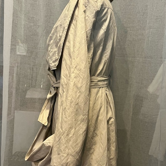 Entrara beige Trench Coat with Belt and Water-Resistant Fabric, VGUC - Picture 2 of 8
